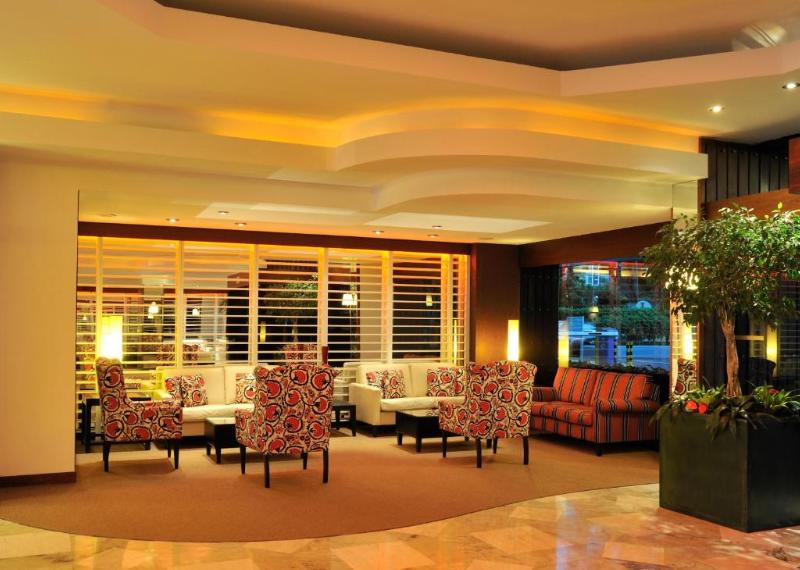 PESTANA CARLTON MADEIRA PREMIUM OCEAN RESORT - Lobi