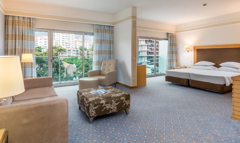 PESTANA CARLTON MADEIRA PREMIUM OCEAN RESORT - Oda