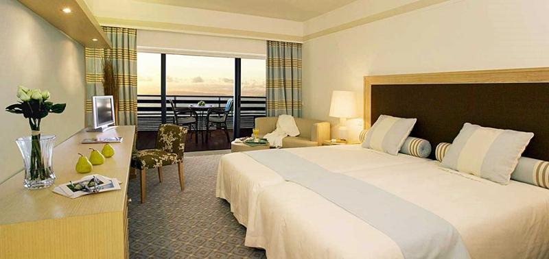 PESTANA CARLTON MADEIRA PREMIUM OCEAN RESORT - Oda