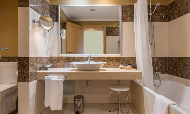 PESTANA CARLTON MADEIRA PREMIUM OCEAN RESORT - Oda