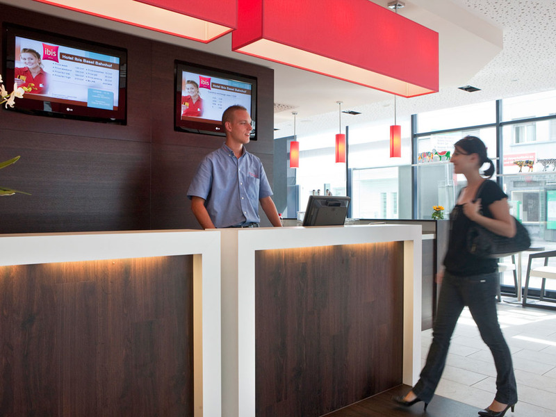 Ibis Basel Bahnhof - Lobi