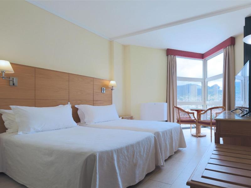 Baia Madeira Hotel - Oda