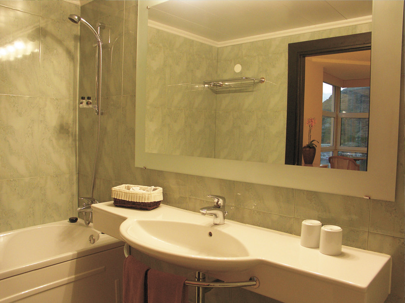 Baia Madeira Hotel - Oda