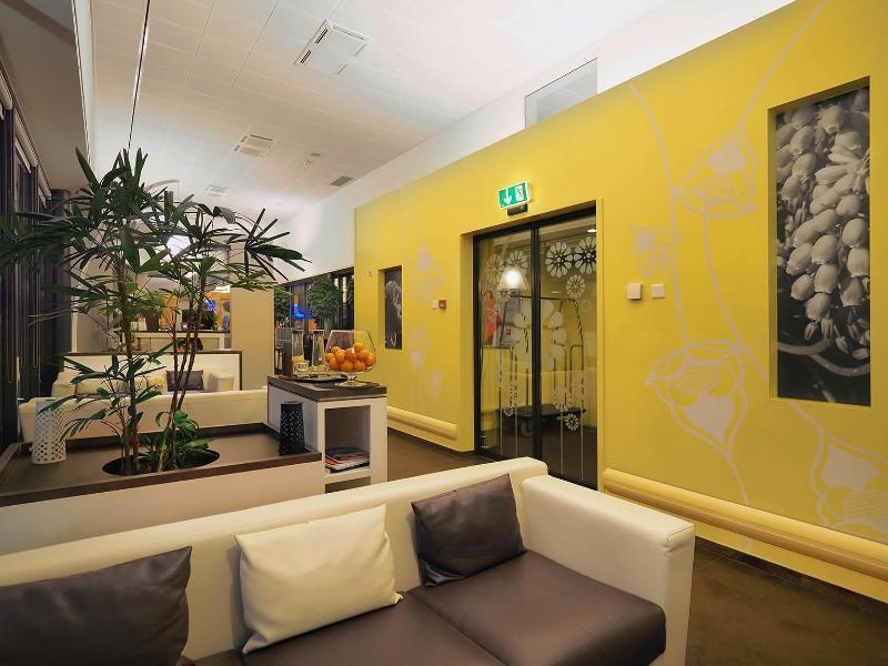 ibis Locarno - Lobi