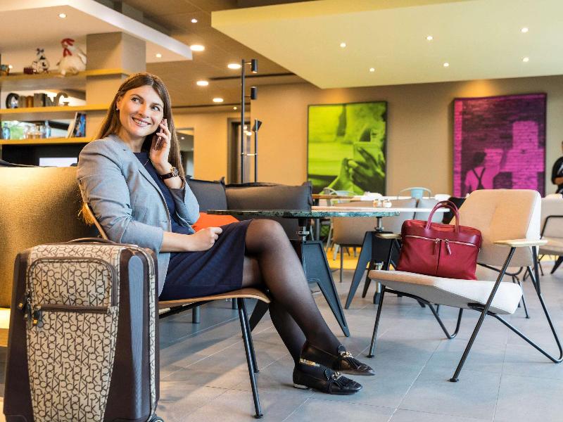ibis Zurich Messe Airport - Lobi