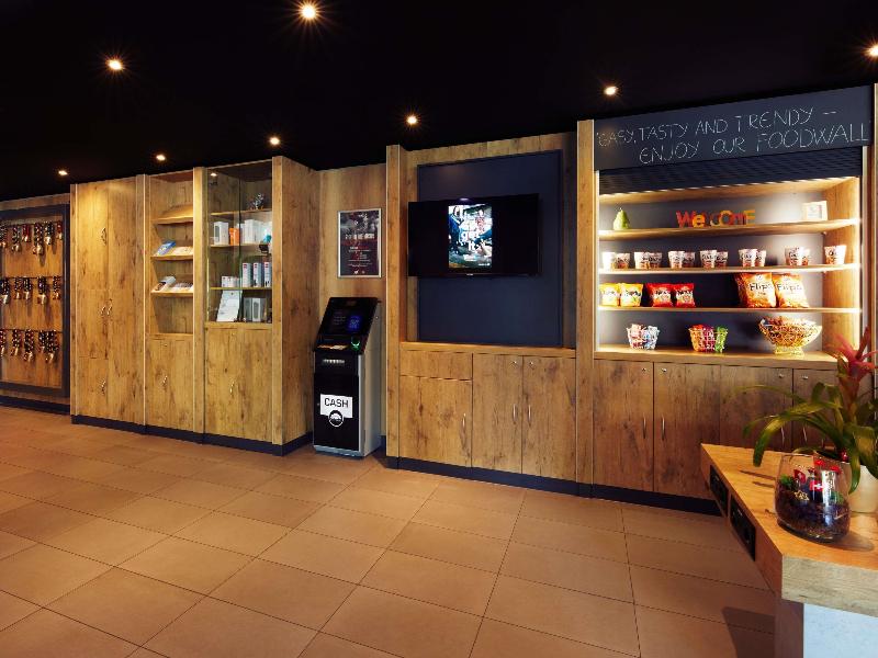 ibis Zurich Messe Airport - Genel