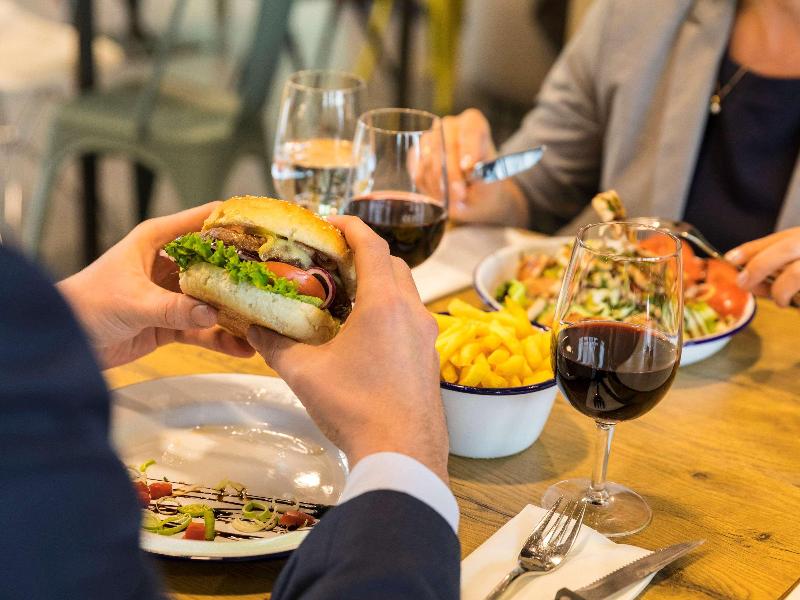 ibis Zurich Messe Airport - Restoran