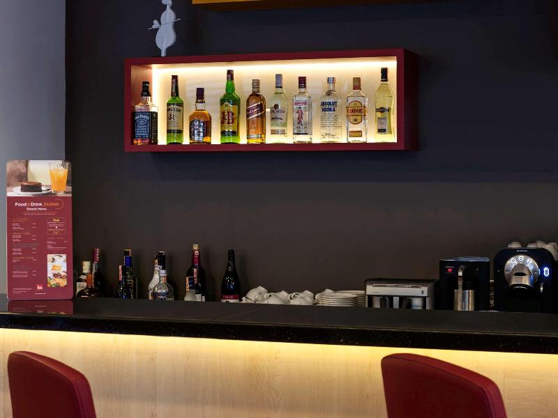 ibis Izmir Alsancak - Bar