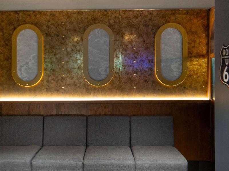 ibis Styles London Gatwick Airport - Bar