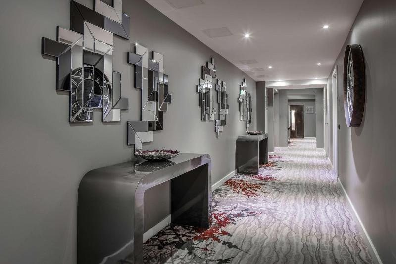 Doubletree by Hilton Greenwich - Lobi