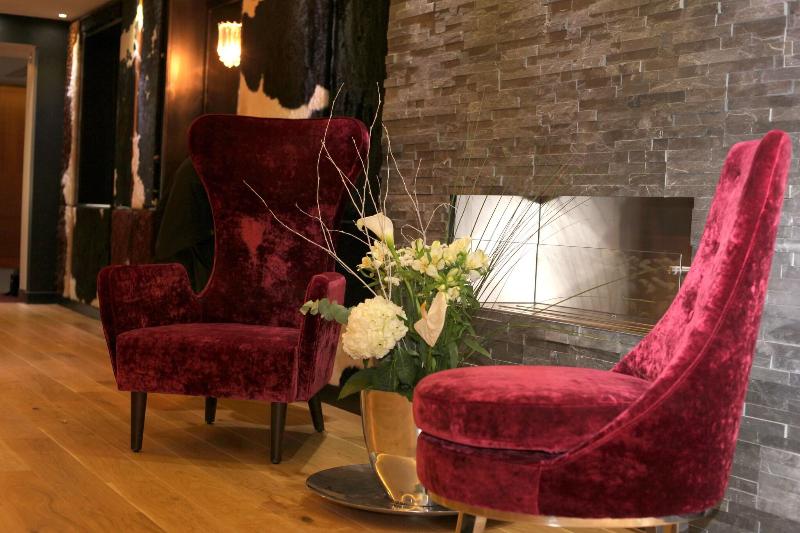 Doubletree by Hilton Greenwich - Lobi