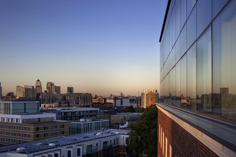 Doubletree by Hilton Greenwich - Genel