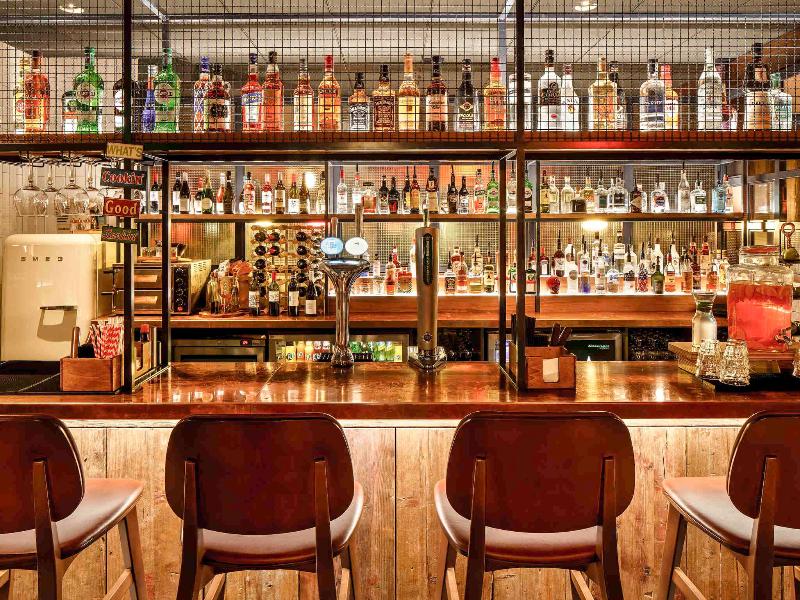 Manchester Centre 96 Portland Street - Bar