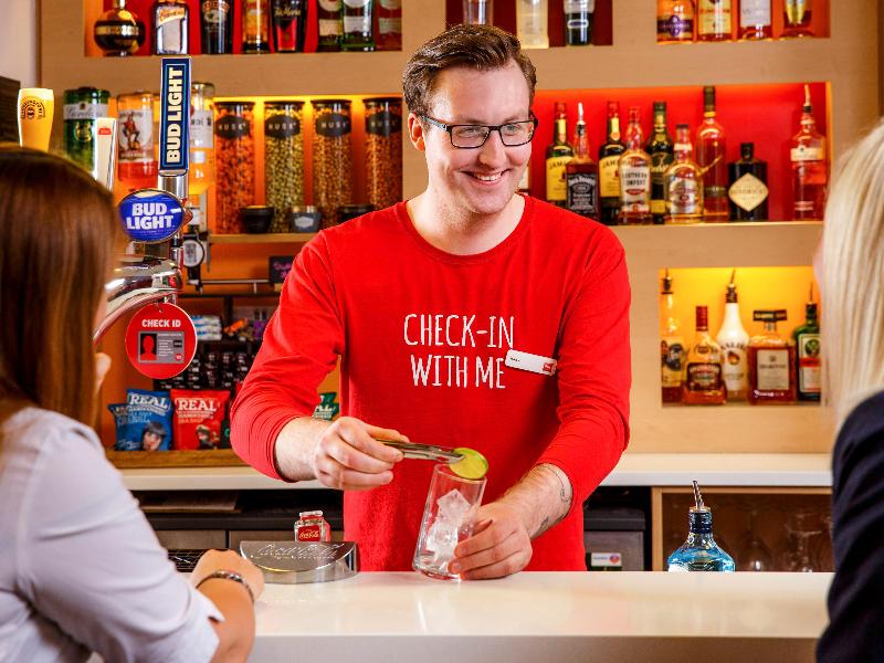 Ibis Budget Rochefort - Bar