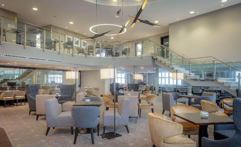 DoubleTree by Hilton Hotel London Heathrow Airport - Bar