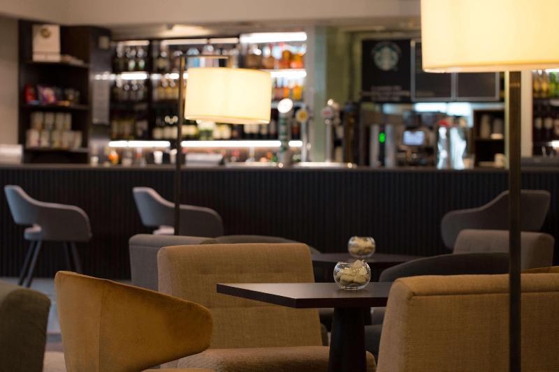 DoubleTree by Hilton Hotel London Heathrow Airport - Bar