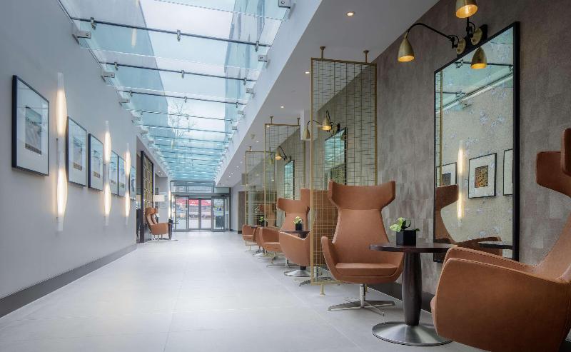 DoubleTree by Hilton Hotel London Heathrow Airport - Lobi