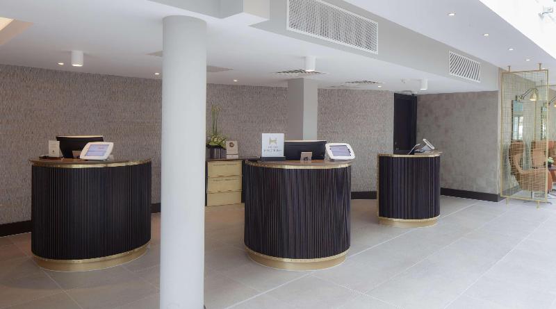 DoubleTree by Hilton Hotel London Heathrow Airport - Lobi