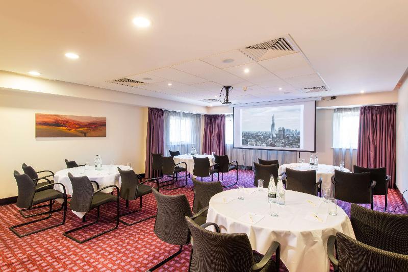DoubleTree by Hilton Hotel London Heathrow Airport - Toplantı