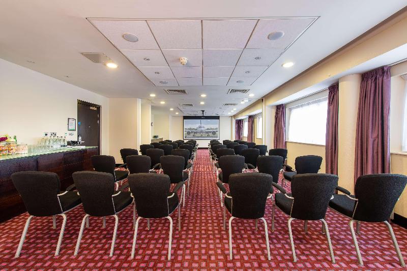 DoubleTree by Hilton Hotel London Heathrow Airport - Toplantı