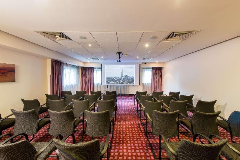 DoubleTree by Hilton Hotel London Heathrow Airport - Toplantı