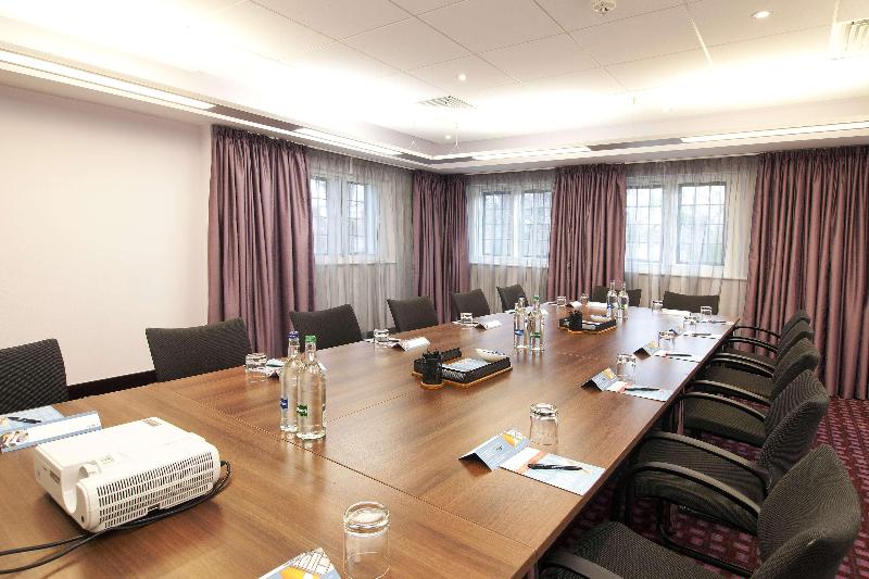 DoubleTree by Hilton Hotel London Heathrow Airport - Toplantı