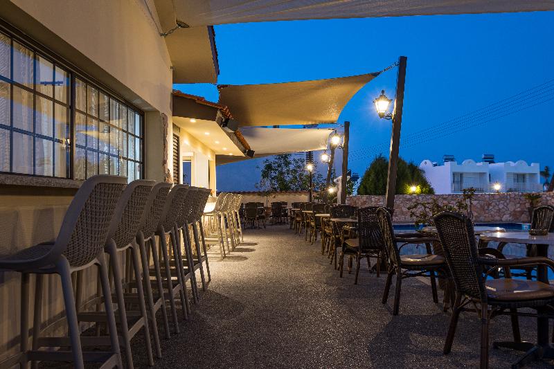 Anais Bay Apartment - Bar