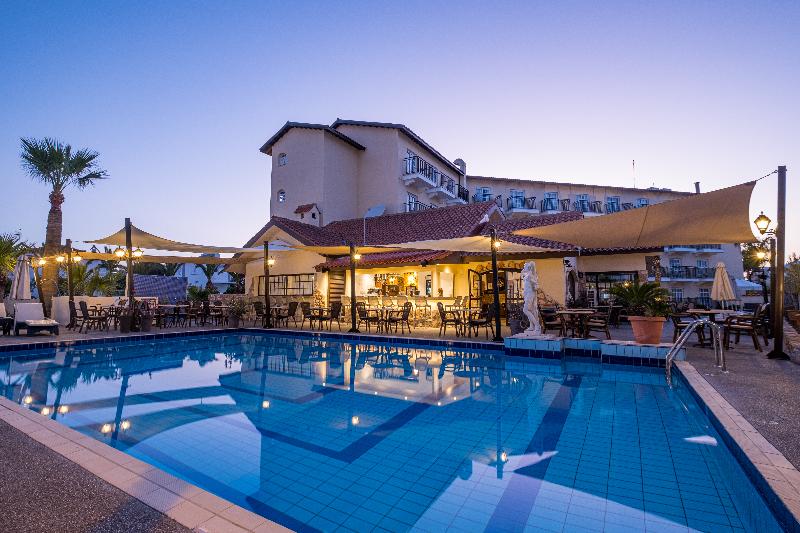 Anais Bay Apartment - Havuz
