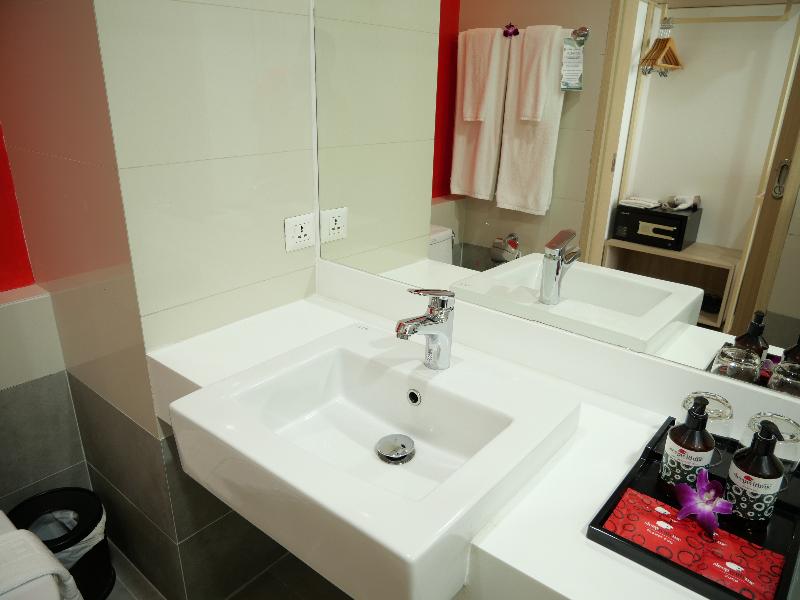 Sleep With Me Hotel design hotel @ Patong - Oda