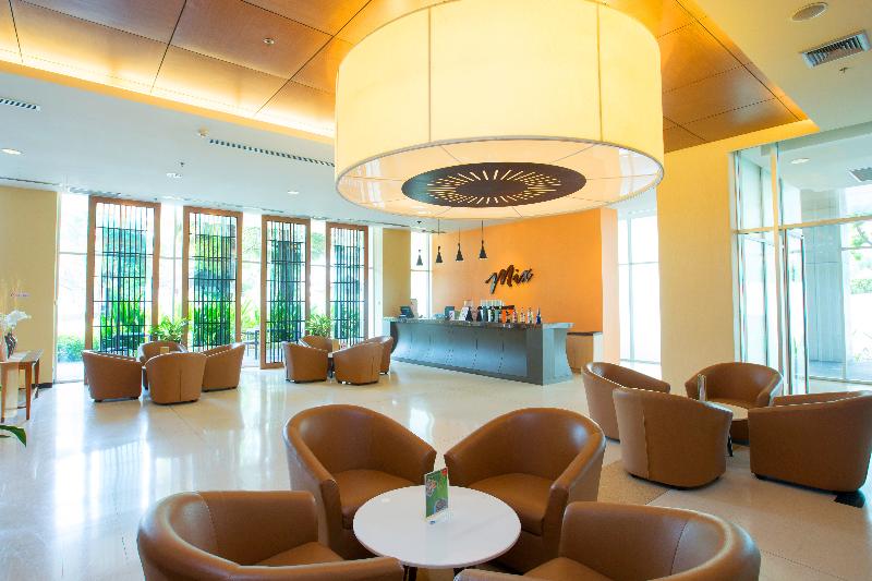 Centara Life Government Complex Hotel & Convention - Bar