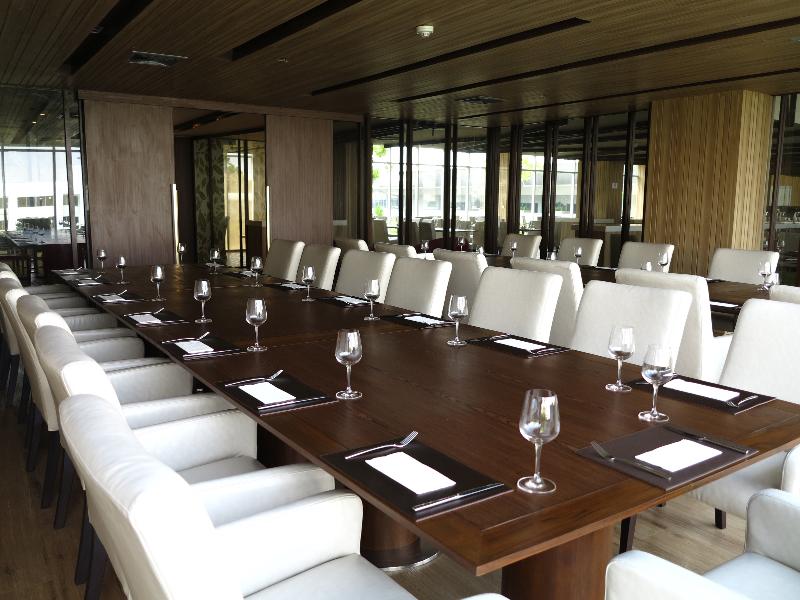 Centara Life Government Complex Hotel & Convention - Restoran