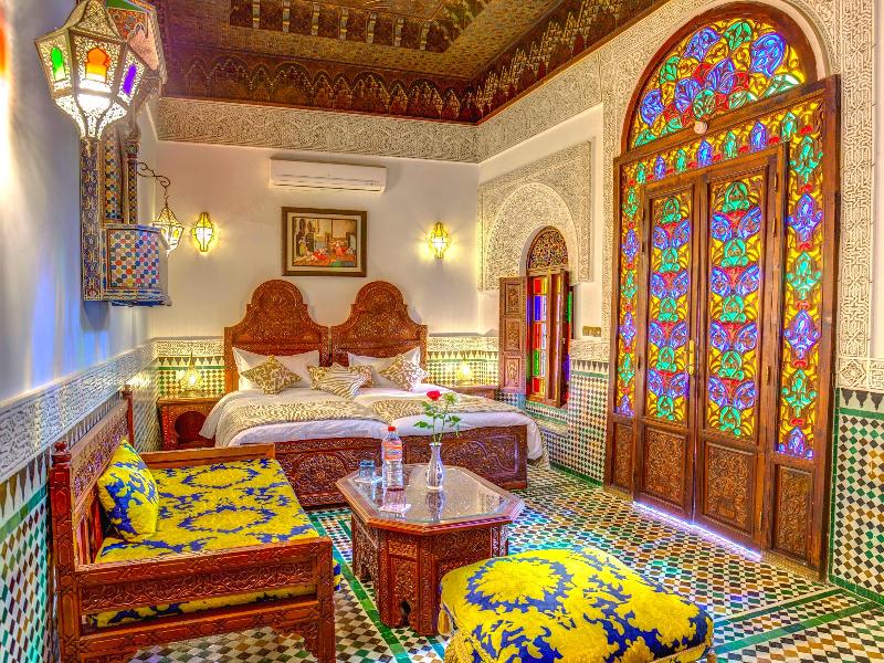Riad Rcif - Genel
