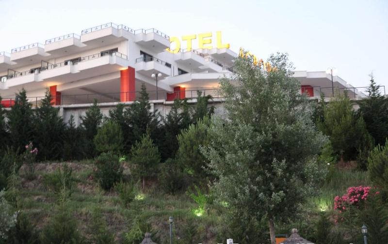 Acropol - Genel