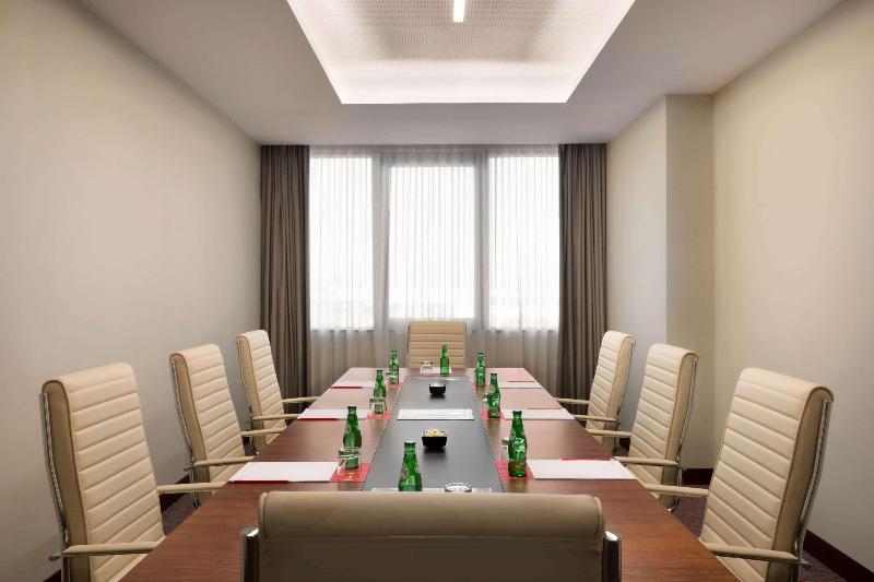 Ramada by Wyndham Lisbon - Toplantı