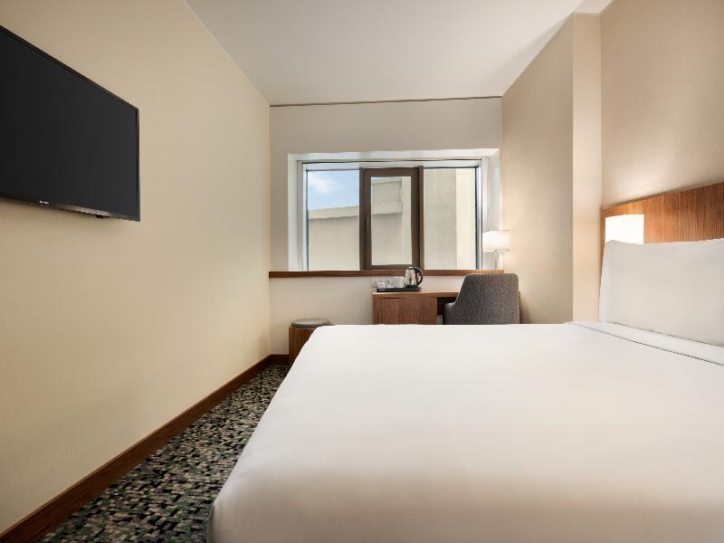Ramada by Wyndham Lisbon - Oda