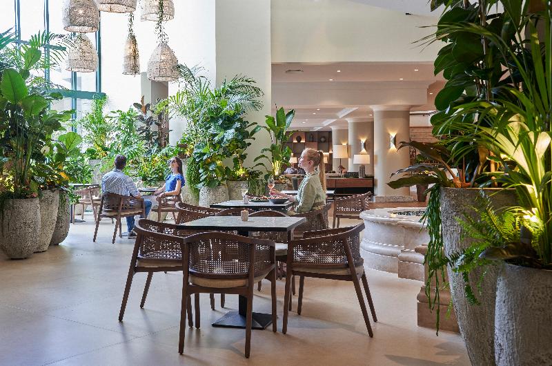The Cliff Bay Resort - Bar