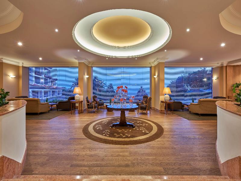 The Cliff Bay Resort - Lobi