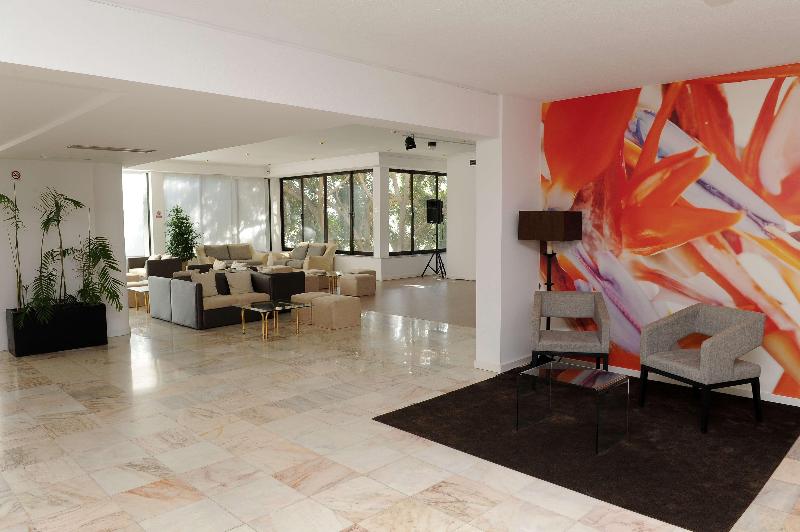 Estrelicia Hotel - Lobi