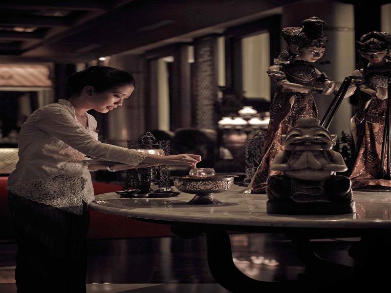 The Royal Surakarta Heritage HandwrittenCollection - Bar