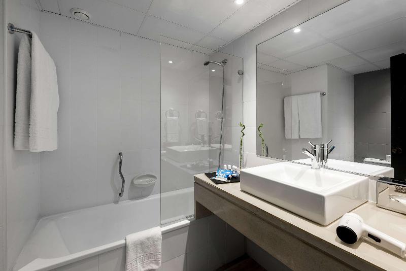 Tryp Lisboa Caparica Mar Hotel - Oda
