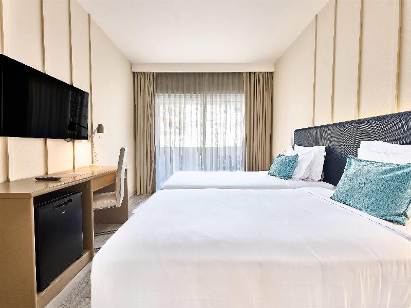 Tryp Lisboa Caparica Mar Hotel - Oda