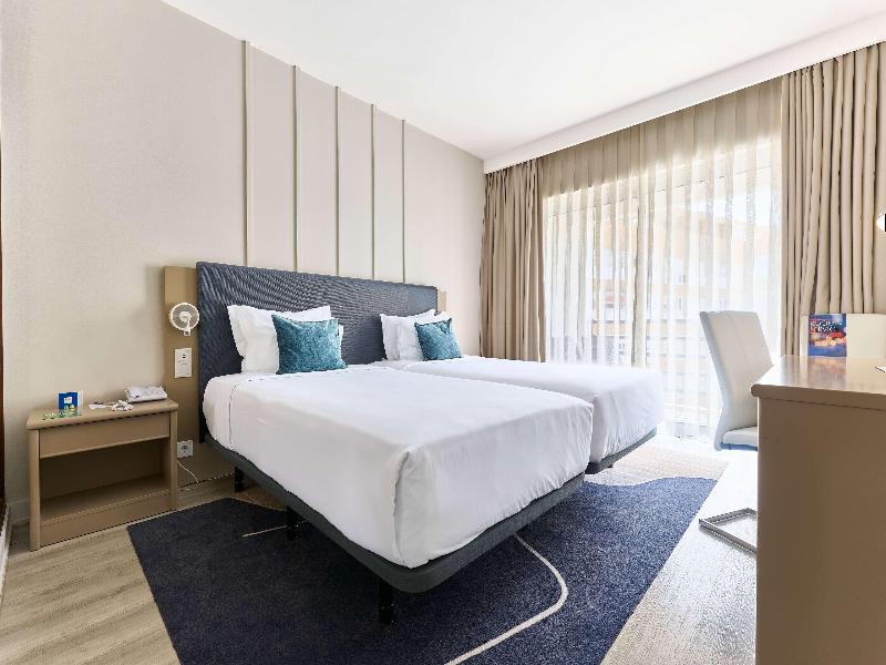 Tryp Lisboa Caparica Mar Hotel - Oda