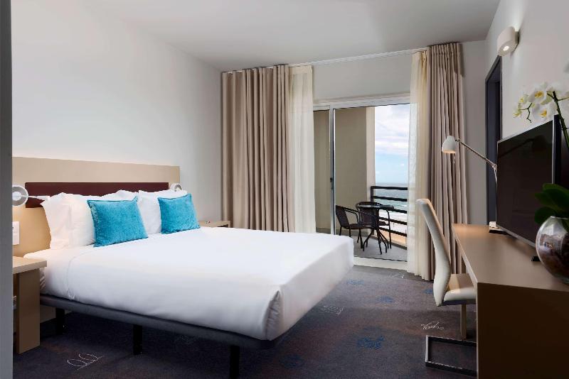 Tryp Lisboa Caparica Mar Hotel - Oda