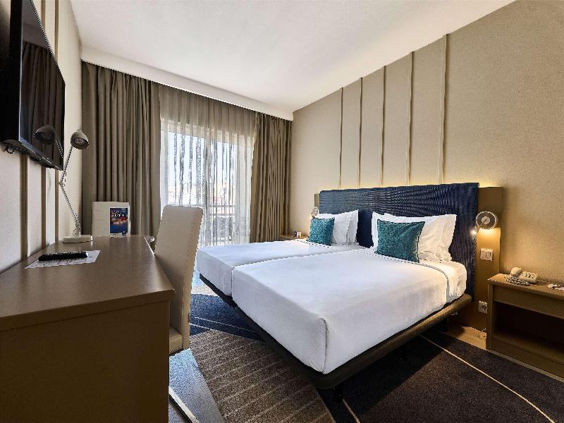 Tryp Lisboa Caparica Mar Hotel - Oda