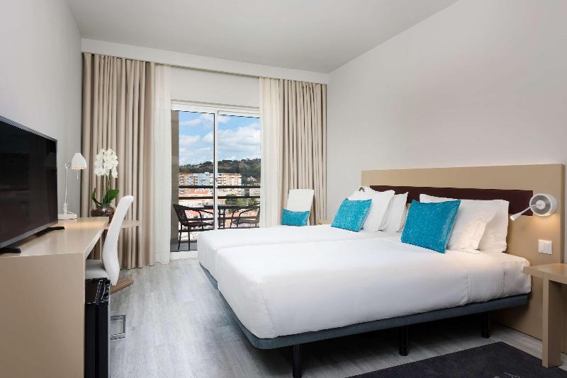 Tryp Lisboa Caparica Mar Hotel - Oda