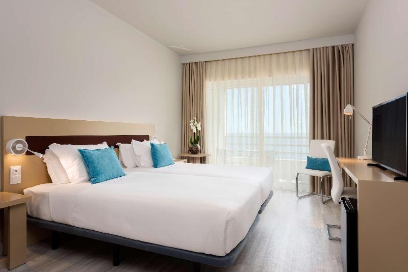 Tryp Lisboa Caparica Mar Hotel - Oda