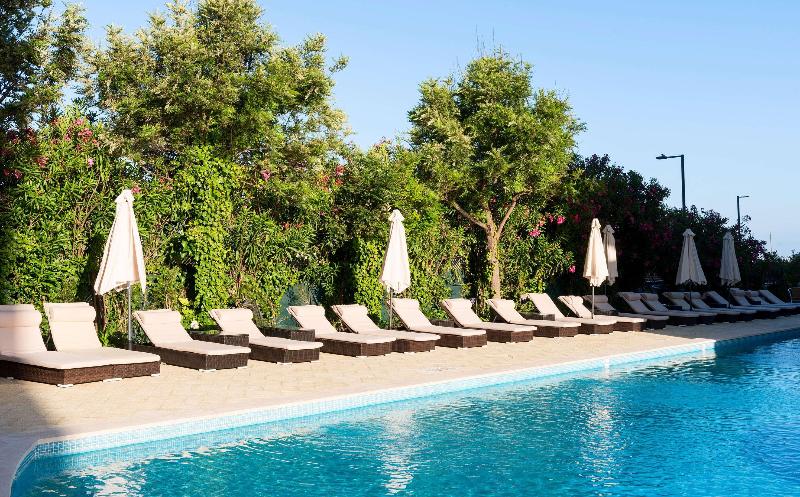 Tryp Lisboa Caparica Mar Hotel - Havuz
