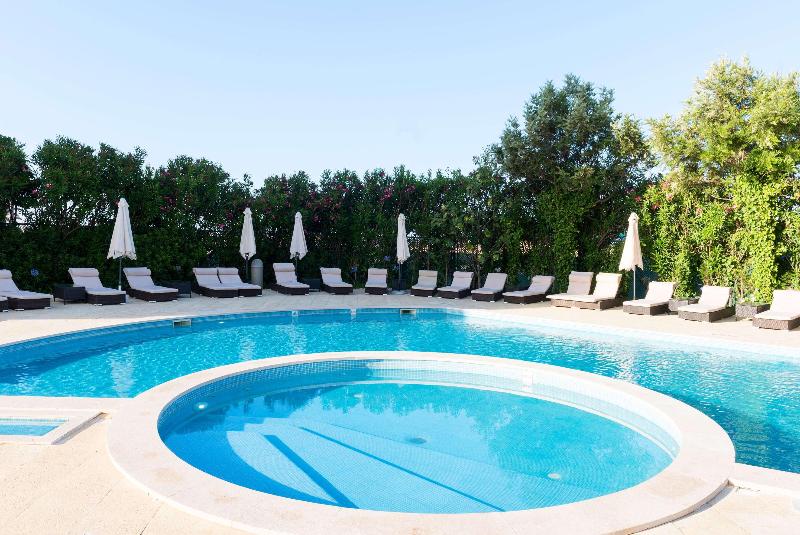 Tryp Lisboa Caparica Mar Hotel - Havuz