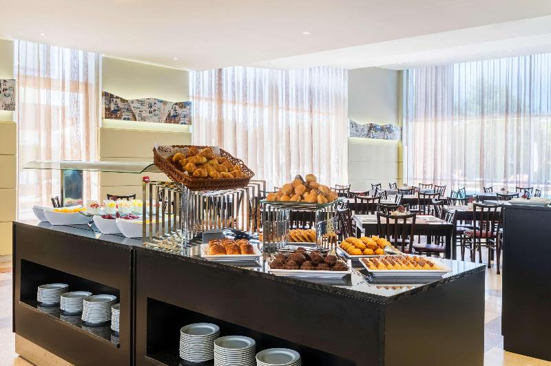 Tryp Lisboa Caparica Mar Hotel - Restoran