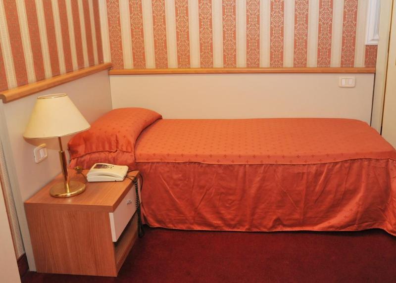 Catania Centro Rooms - Oda